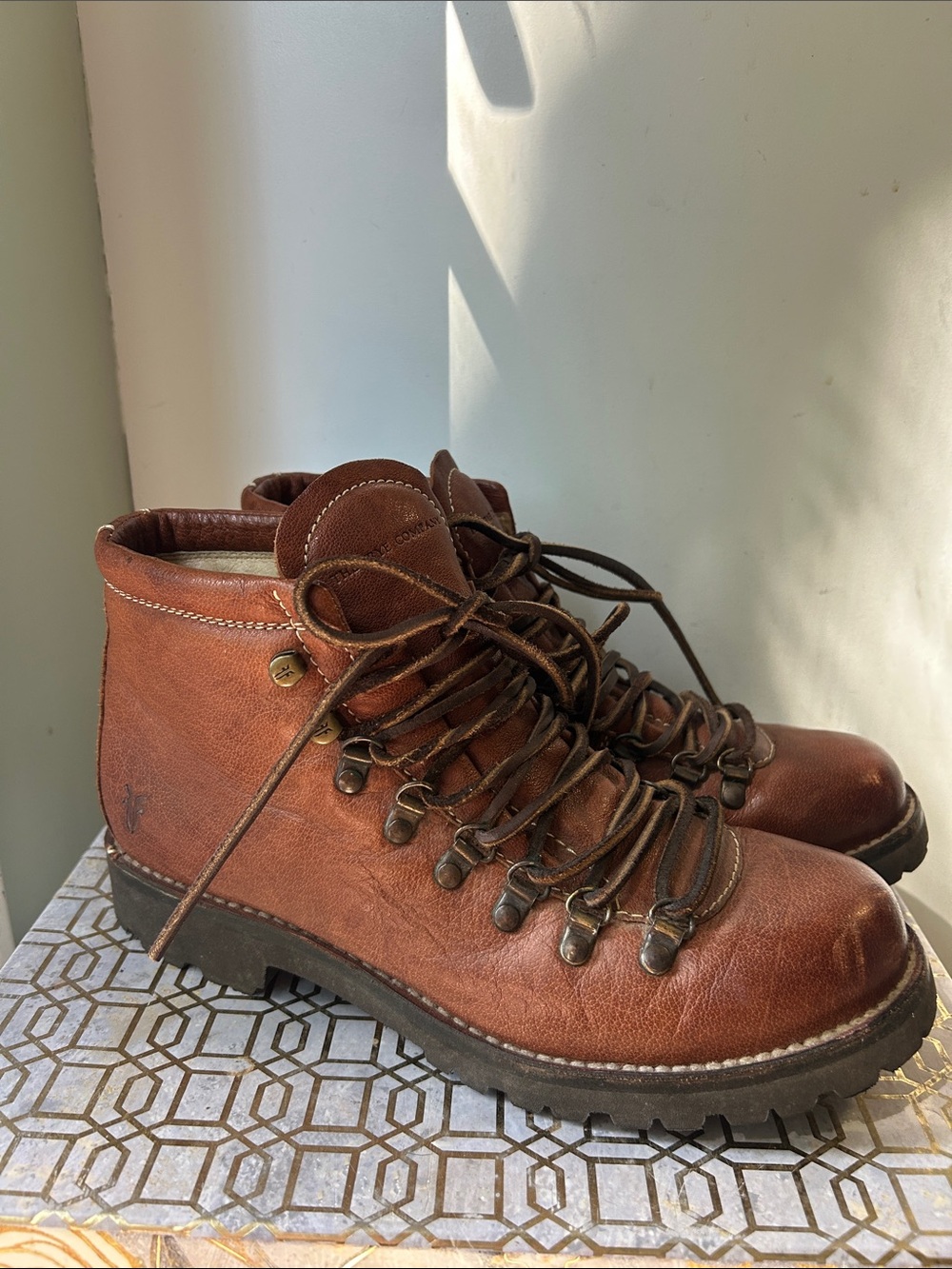 Frye Archie Leather Lace Up Hiking Boots Women's size 9